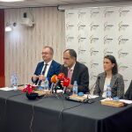 Presentación del balance con el presidente, José Polo (segundo por la izquierda)