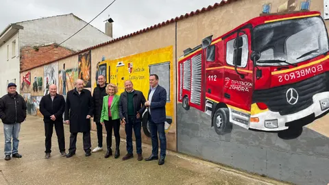 Burganes de Valverde (Zamora) rinde homenaje a quienes colaboraron en la extinción de los incendios del pasado verano