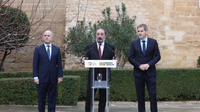 El presidente de Aragón, Javier Lambán, inaugura la exposición de artistas visuales “De Territorios 5x50”, en el Castillo Calatravos, a 14 de diciembre de 2022, en Alcañiz, Teruel, Aragón (España). La muestra se desarrolla del 14 al 21 de diciembre, en el marco de los actos de conmemoración del 50º aniversario de la UNED, organizada por Vicerrectorado de Investigación de la UNED, Instituto de Humanidades y Patrimonio UNED-ALCAÑIZ (IHUPA) y Ayuntamiento de Alcañiz.14 DICIEMBRE 2022;REY;REY DE ESPAÑA;REALEZA;Javier Escriche   / Europa Press14/12/2022
