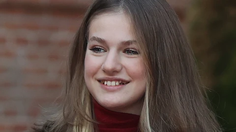 La Princesa Leonor de Borbón llega a la oficina Central de Cruz Roja Española para asistir al encuentro con jovenes voluntarios de Cruz Roja, a 15 de diciembre de 2022, en Madrid (España)