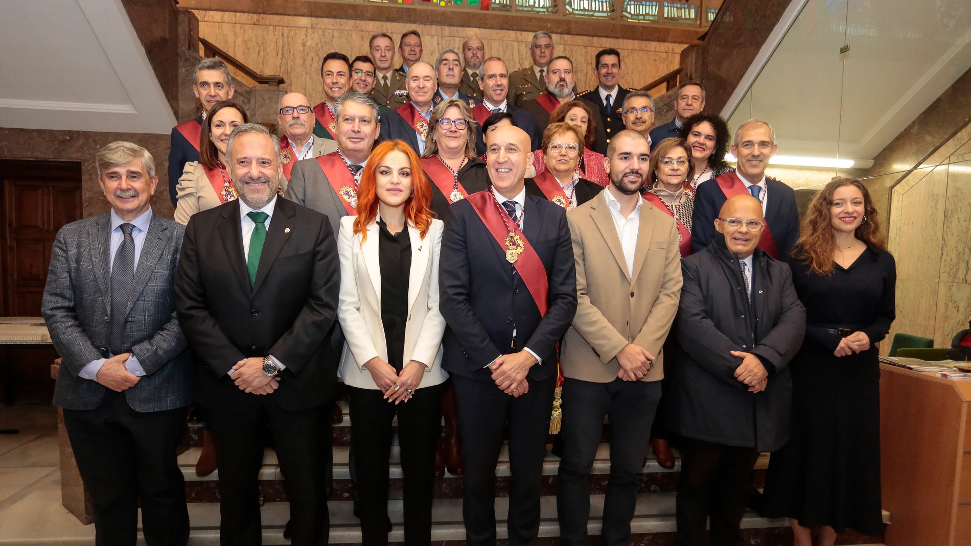 Los astronautas leoneses, Pablo Álvarez y Sara García, recientemente seleccionados por la Agencia Espacial Europea, son recibidos en el Ayuntamiento de León