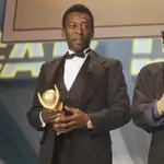 Pelé y Maradona, en una entrega de premios en marzo de 1987