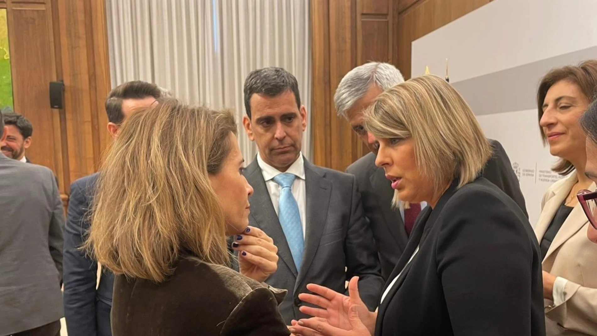 La alcaldesa de Cartagena a la ministra Sánchez "decisiones definitivas" para el AVE en enero y declina asistir a Murcia
