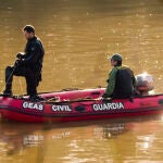 Agentes del Grupo Especial de Actividades Subacuáticas (GEAS) de la Guardia Civil encuentran los cadávers