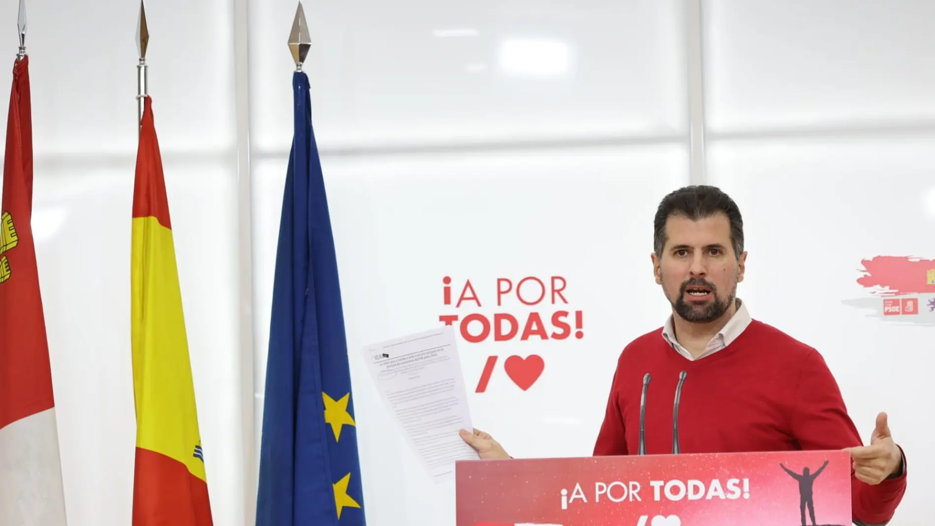 Luis Tudanca atiende a la prensa tras el Plenario de la Comisión Ejecutiva