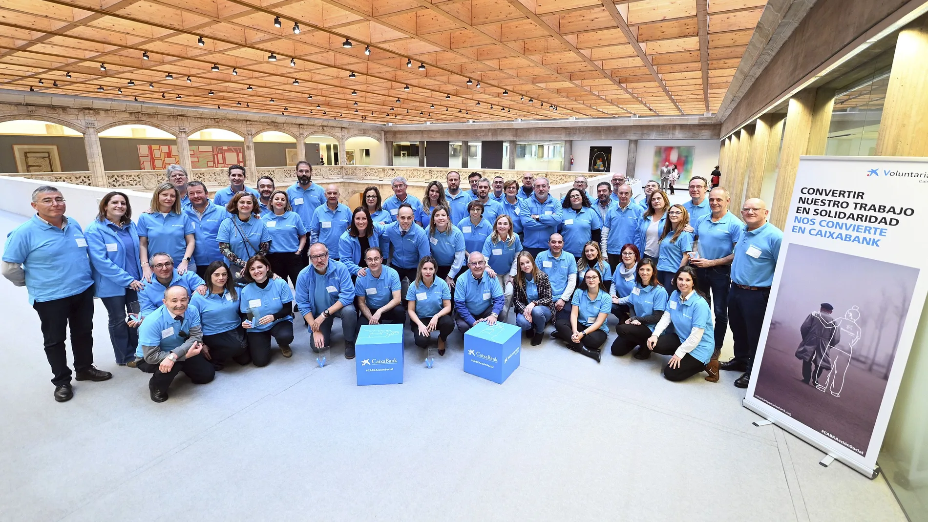 Los voluntarios de CaixaBank en Castilla y León han participado este año en 800 actividades que han beneficiado a más de 10.000 personas vulnerables