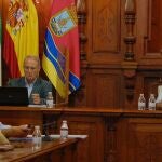 Víctor Mora, ex alcalde de Sanlúcar de Barrameda en un Pleno en el Ayuntamiento. AYUNTAMIENTO DE SANLÚCAR