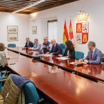 El viceconsejero de Transformación Digital, Jorge Llorente, se reúne con agentes económicos y representantes empresariales e institucionales de la provincia de Segovia para explicar las ayudas para el refuerzo de la conectividad en polígonos industriales y centros logísticos