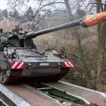 Panzerhaubitze 2000 en acción.