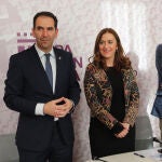 La delegada de Gobierno, Virginia Barcones, se reúne con el alcalde de Palencia, Mario Simón