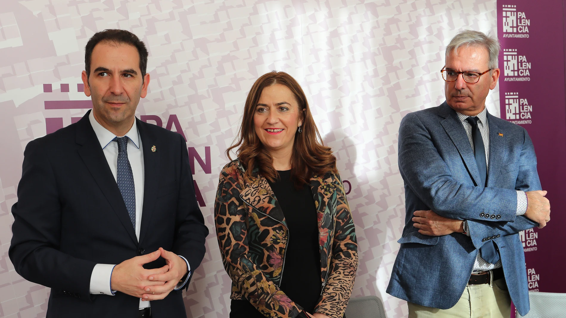 La delegada de Gobierno, Virginia Barcones, se reúne con el alcalde de Palencia, Mario Simón
