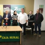 El Centro Social de Caja Rural de Zamora presenta la entrega de una cesta de Navidad a los beneficiarios de la Cocina Solidaria