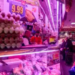 Tienda de comestibles en el barrio de Prosperidad, a 24 de diciembre de 2022, en Madrid