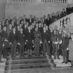Imagen histórica de la primera sesión constitutiva de la Cámara