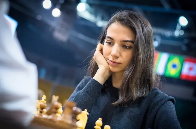 Sara Khadem, la ajedrecista (sin velo) que pone en jaque a los ayatolás