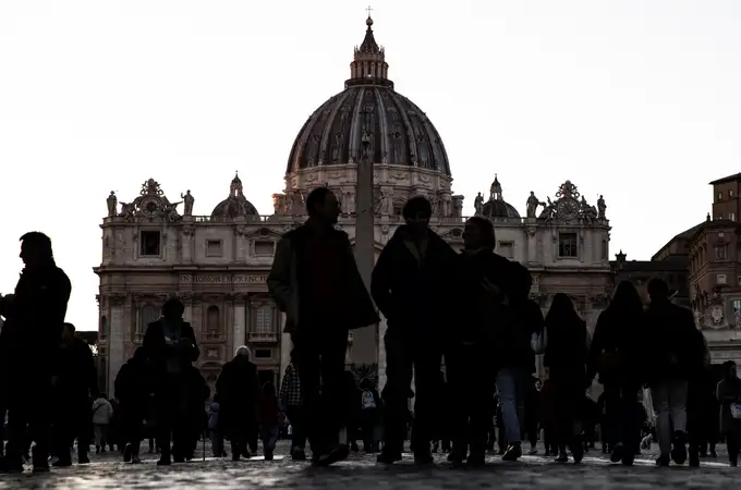 Detienen a un sacerdote armado que intentó entrar en el Vaticano antes del ángelus del Papa
