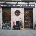 La librería más antigua de España, según reza en su fachada, está en Burgos