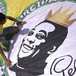 En todos los rincones de Brasil se suceden los homenajes a Pelé