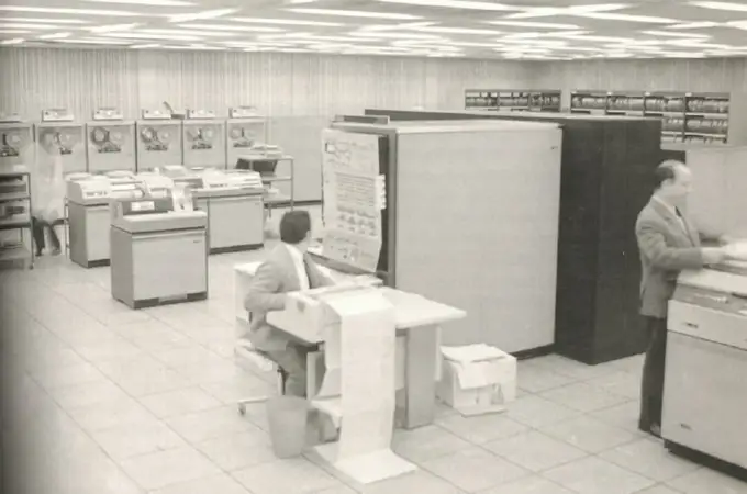 Barcelona se despide, tras 50 años de servicio, de su ordenador más antiguo