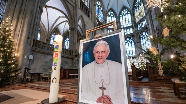Un retrato de Benedicto en la catedral de Ratisbona