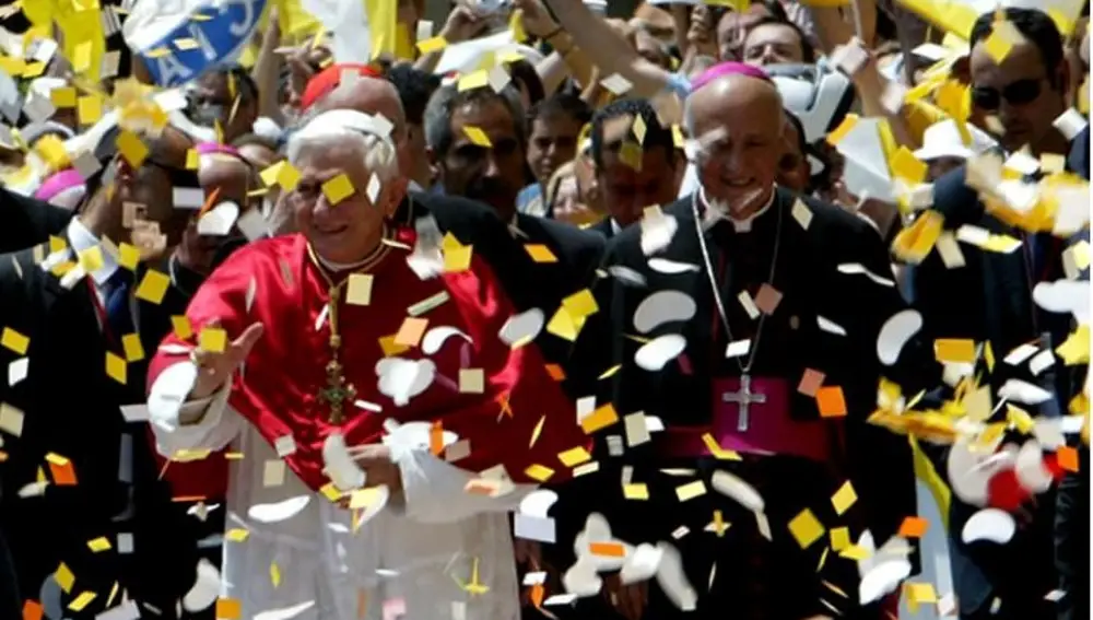Imagen de la visita del papa Benedicto XVI a València