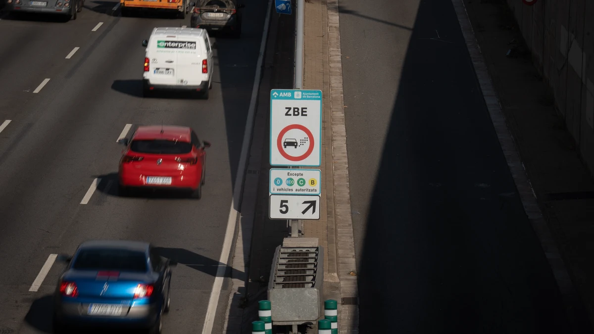 La Generalitat prohibirá la circulación de vehículos con etiqueta amarilla en las ZBE a partir de 2028