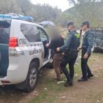 El Equipo Roca de la Guardia Civil arresta a un ganadero de Tollos por amenazar supuestamente a los vecinos