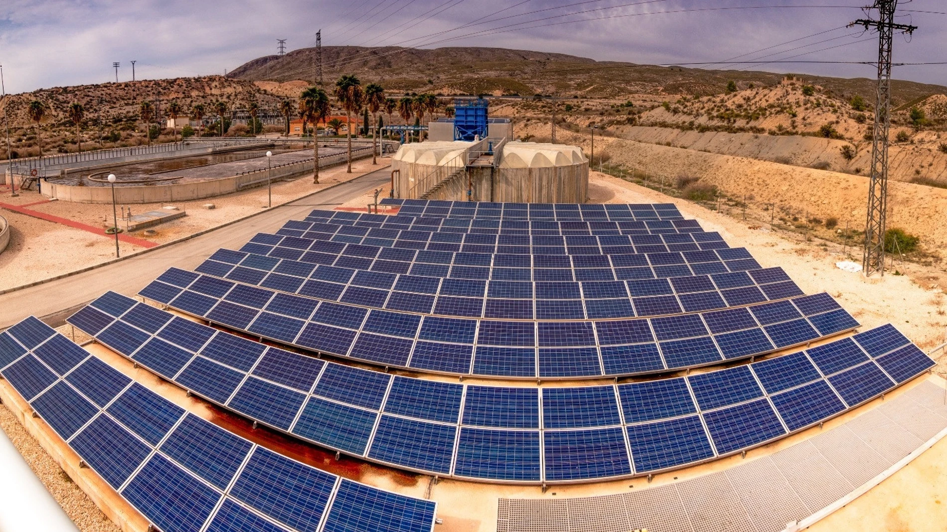 Placas fotovoltaicas instaladas en la EDAR de Cieza