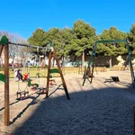 El Ayuntamiento de Salamanca ha renovado y ampliado la zona de juegos infantiles del parque Tomás Bretón, con una inversión de 46.450 euros