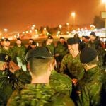 Los militares de la BRI X a su llegada a España, tras cumplir su misión en Letonia