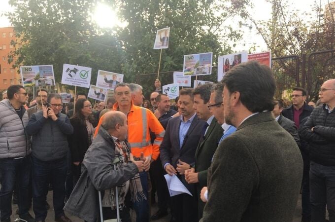 Representantes sindicales en la protesta organizada por el PP contra del cierre del Centro de Información y Coordinación de Urgencias (CICU) en la provincia de Alicante.EUROPA PRESS09/01/2023
