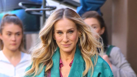 Sarah Jessica Parker inspiración perfecta para invitadas más 50.