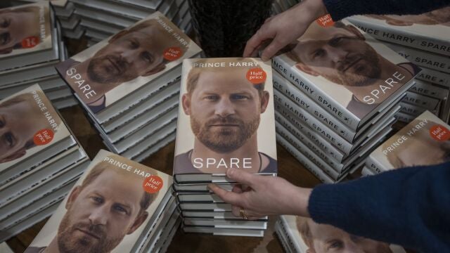 Las memorias del príncipe Harry salen a la venta