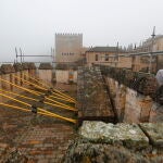 Imagen del inicio de las obras de restauración de la Torre de las Gallinas en la Ahambra