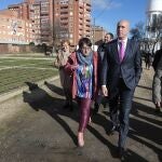 El alcalde de León, José Antonio Diez, y la alcaldesa de San Andrés del Rabanedo, Camino Cabañas, inauguran los nuevos huertos urbanos