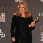 10 January 2023, US, Beverly Hills: US actress Jennifer Coolidge poses with the award for Best Supporting Actress - Television Limited Series/Motion Picture for &quot;The White Lotus&quot; in the press room during the 80th annual Golden Globe Awards. Photo: Billy Bennight/ZUMA Press Wire/dpaBilly Bennight/ZUMA Press Wire/d / DPA10/01/2023 ONLY FOR USE IN SPAIN