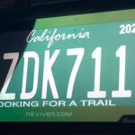 En California han comenzado a utilizar matrículas digitales en los vehículos y ya las han hackeado