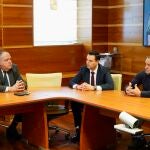 El consejero de Sanidad se reúne con el alcalde de Burgos