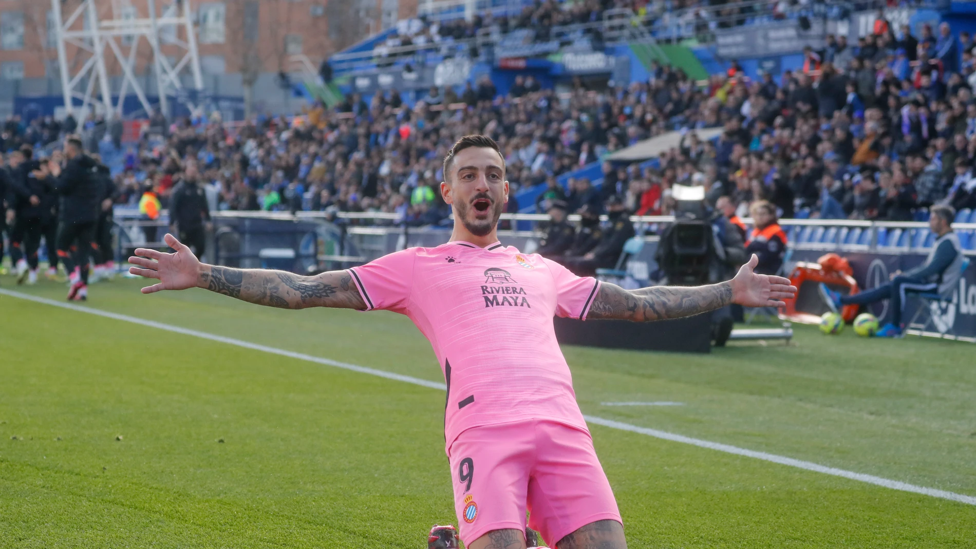 Joselu celebra su espectacular gol al Getafe