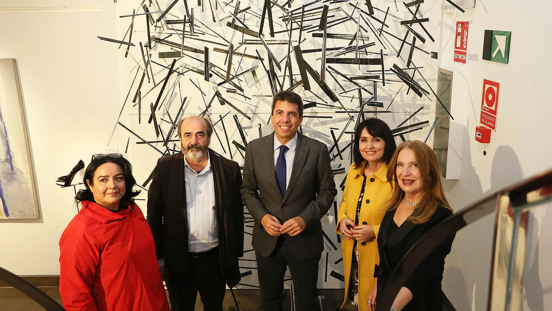Inauguración de la exposición, a la que asistió el presidente de la Diputación de Alicante, Carlos Mazón
