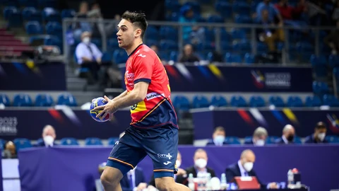 Ian Tarrafeta, en el estreno de España en el Mundial ante Montenegro en el que recibió el golpe que le hará perderse el resto del campeonato