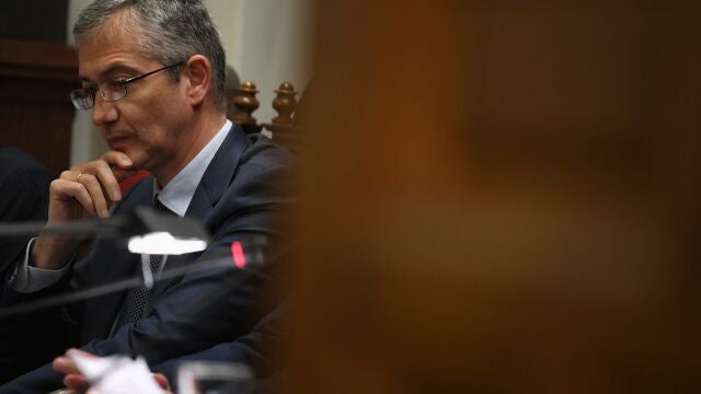gobernador del Banco de España, Pablo Hernández de Cos, durante el homenaje al economista Enrique Fuentes Quintana en la Real Academia de Ciencias Morales y Políticas