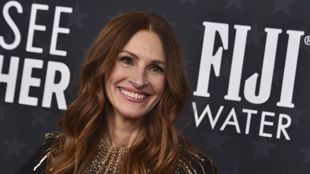 Julia Roberts en la alfombra roja de los Critics Choice Awards 2023.