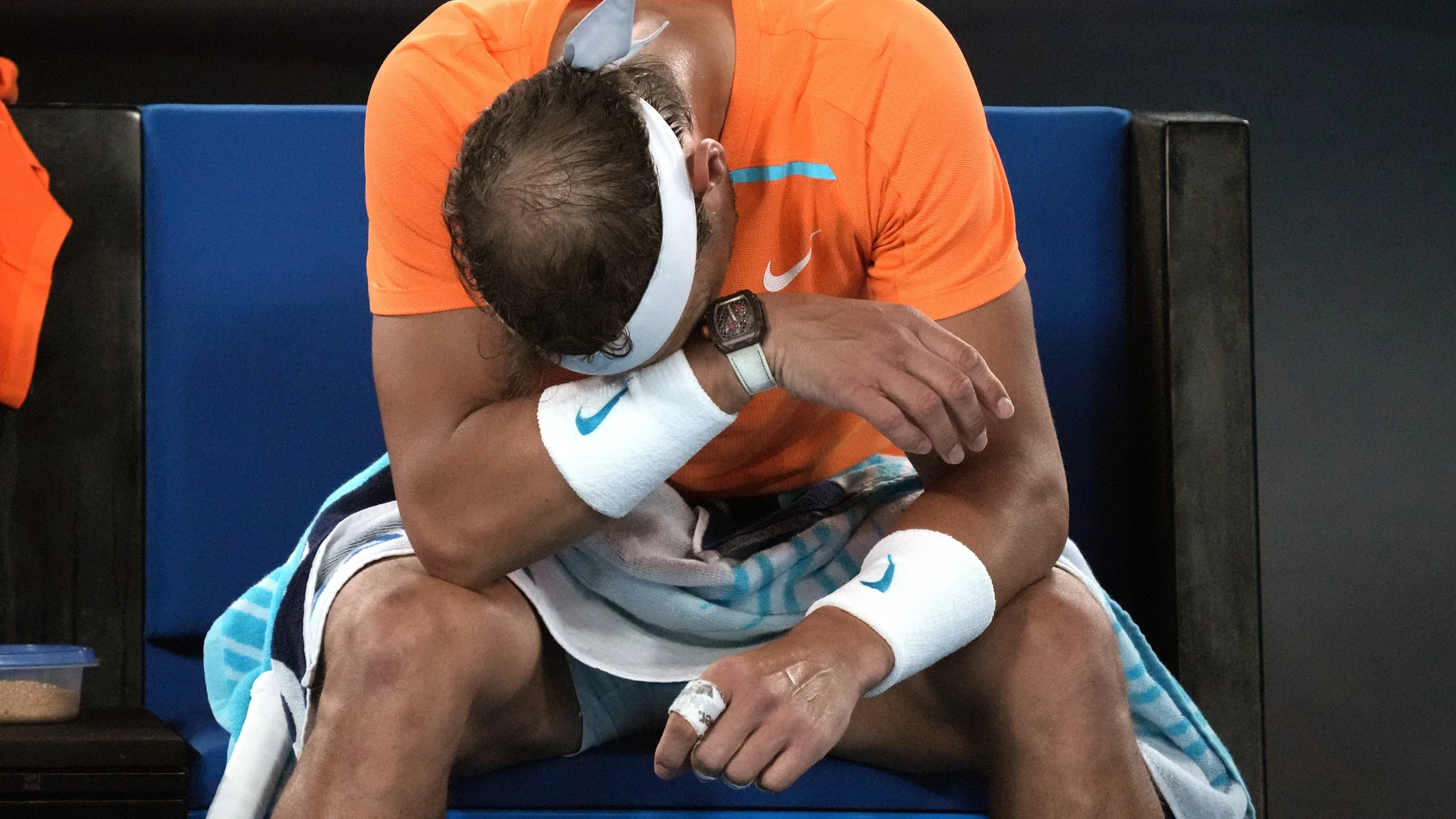 Rafael Nadal vuelve a sufrir problemas físicos en Australia