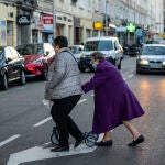 Una persona mayor en el centro de Madrid