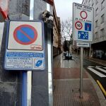 Señales de tráfico monolingües en Cataluña y Galicia