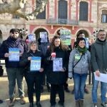 Los miembros de los sindicatos Ustec·Stes, CGT Ensenyament, Mesa Sindical de Sanitat de Catalunya y Sindicat d'Estudiants, entre otros, que convocan la huelga unitaria para el 25 y 26 de enero en defensa de los servicios públicosEUROPA PRESS18/01/2023