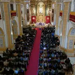  Miles de personas acompañan a los familiares de José Luis Mendoza en la capilla ardiente