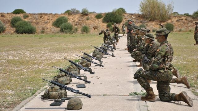 Aspirantes a militares durante la fase de formación en San Fernando (Cádiz)