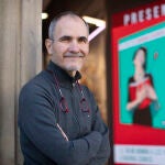 El artista Fernando Vicente, ayer, durante la presentación de su libro